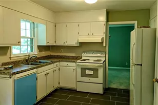 4093 Hideaway Dr, Tucker, GA 30084 - Photo 2