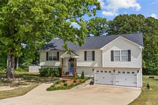 106 Windmill Dr SE, Silver Creek, GA 30173 - Photo 2