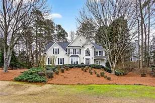 1560 Lockridge Dr, Cumming, GA 30041 - Photo 2
