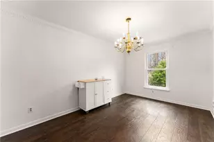 1002 Dixon Dr, Gainesville, GA 30501 - Photo 10