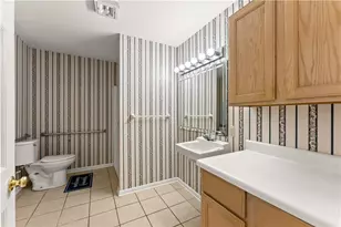 1002 Dixon Dr, Gainesville, GA 30501 - Photo 18