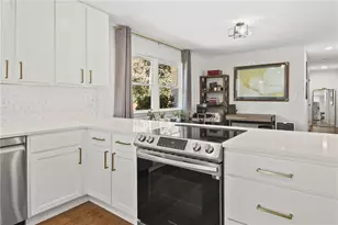 310 Brook Dr, Atlanta, GA 30328 - Photo 14