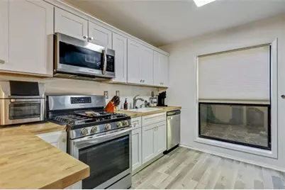 205 Woodcliff Drive #205, Sandy Springs, GA 30350 - Photo 10