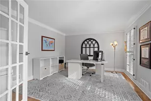 521 Creekwood Dr, Marietta, GA 30068 - Photo 6