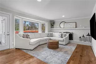 521 Creekwood Dr, Marietta, GA 30068 - Photo 8