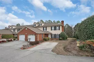 1702 Chestnut Oak Dr, Dalton, GA 30721 - Photo 2