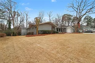 1873 Queens Way, Atlanta, GA 30341 - Photo 6