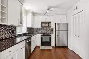 75 Montre Square NW, Atlanta, GA 30327 - Photo 2