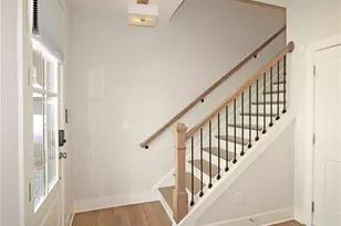 151 Chestnut Cir, Atlanta, GA 30342 - Photo 4