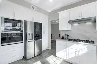 1010 Vinebrook Ln, Alpharetta, GA 30005 - Photo 10