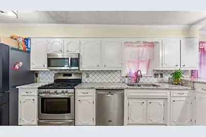 301 Briarwood Drive, Calhoun, GA 30701 - Photo 2