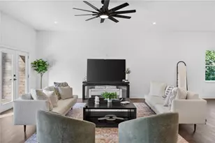 120 N Gwinnett St, Buford, GA 30518 - Photo 8