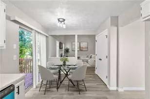 826 Shore Dr, Lithonia, GA 30058 - Photo 8