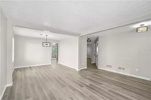 826 Shore Dr, Lithonia, GA 30058 - Photo 20