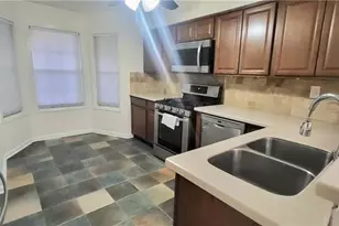 2105 N Forest Trail NE, Dunwoody, GA 30338 - Photo 10