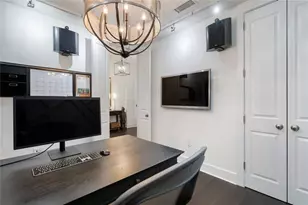 3630 Peachtree Road NE, Atlanta, GA 30319 - Photo 38