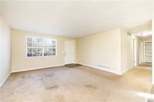 212 Woodglen Dr, Woodstock, GA 30188 - Photo 6