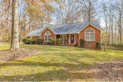 4609 Hunters Court, Gainesville, GA 30507 - Photo 2