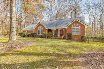 4609 Hunters Court, Gainesville, GA 30507 - Photo 2