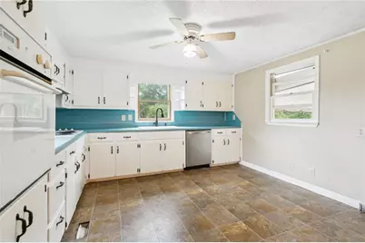 81 Russell Road, Lawrenceville, GA 30043 - Photo 12