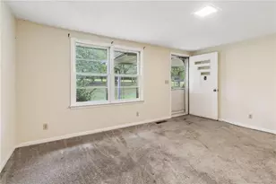 81 Russell Rd, Lawrenceville, GA 30043 - Photo 4