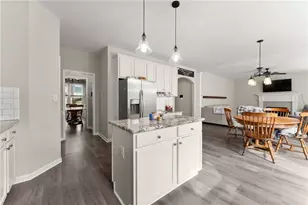 2705 Chandler Grove Dr, Buford, GA 30519 - Photo 8