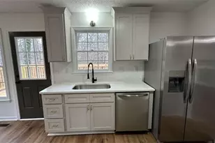 9711 Squirrel Wood Run, Douglasville, GA 30135 - Photo 16