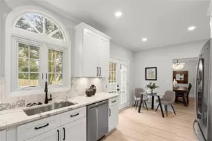 1201 Club Walk Dr NE, Brookhaven, GA 30319 - Photo 12