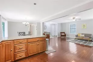 3211 Flamingo Dr, East Point, GA 30344 - Photo 10