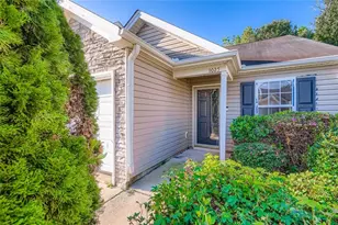 1025 Lakeside Cir, Covington, GA 30016 - Photo 4