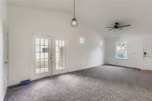 1025 Lakeside Cir, Covington, GA 30016 - Photo 10