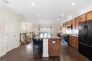 1049 Caruso Dr, Buford, GA 30518 - Photo 8