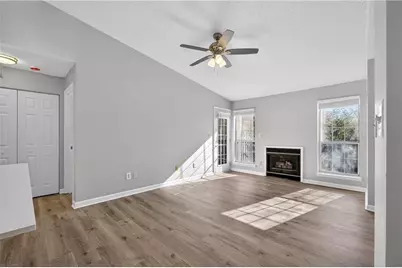 423 Granville Court, Atlanta, GA 30328 - Photo 2