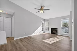 423 Granville Ct, Atlanta, GA 30328 - Photo 2