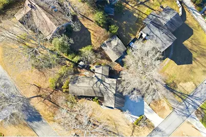 297 Allen Court SW, Lilburn, GA 30047 - Photo 4