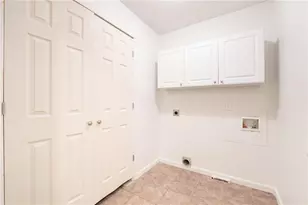 311 Hollyfax Circle, Atlanta, GA 30328 - Photo 14