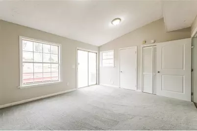 5713 Wells Circle, Stone Mountain, GA 30087 - Photo 6