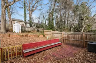 5713 Wells Cir, Stone Mountain, GA 30087 - Photo 14