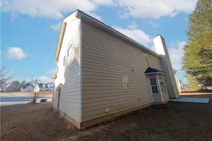 6876 Wildboar Dr, Fairburn, GA 30213 - Photo 8