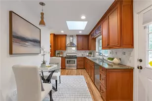 2098 Trailmark Dr, Decatur, GA 30033 - Photo 12