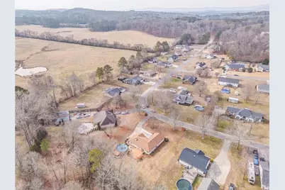 204 Blue Holly Drive NE, Calhoun, GA 30701 - Photo 4