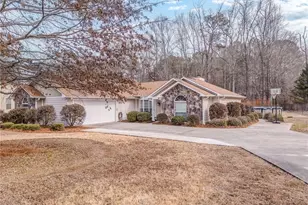 204 Blue Holly Dr NE, Calhoun, GA 30701 - Photo 2