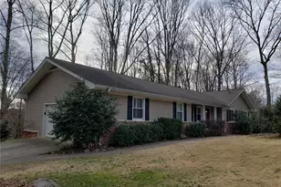 3740 Clubland Dr, Marietta, GA 30068 - Photo 2