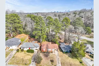 186 W Lake Drive NW, Atlanta, GA 30314 - Photo 36