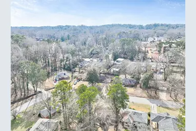 186 W Lake Drive NW, Atlanta, GA 30314 - Photo 40