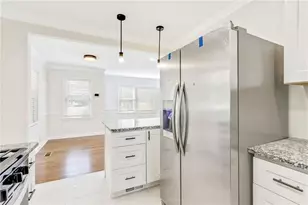 186 W Lake Dr NW, Atlanta, GA 30314 - Photo 14