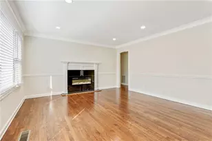 186 W Lake Dr NW, Atlanta, GA 30314 - Photo 4
