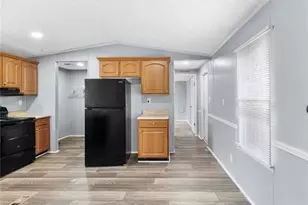 204 Fleetwood Dr, Fayetteville, GA 30214 - Photo 6