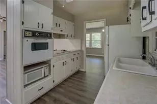 2474 W Rd, Riverdale, GA 30296 - Photo 10