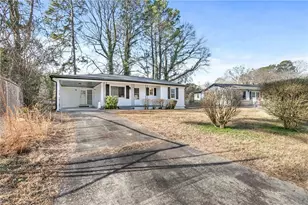 2844 Cardo Dr NW, Atlanta, GA 30318 - Photo 2